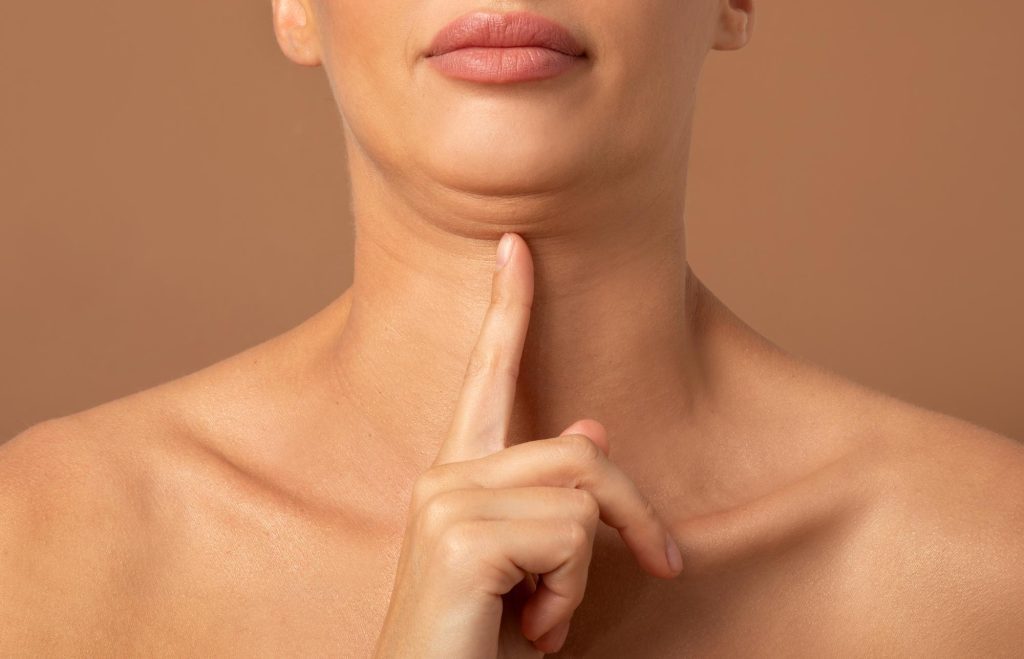 هایفوتراپی یا جراحی غبغب